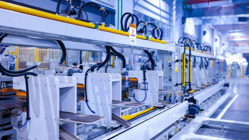 A&M Biomedical, Inc. | In-House vs. Outsourced Manufacturing: A Medical Device Comparison