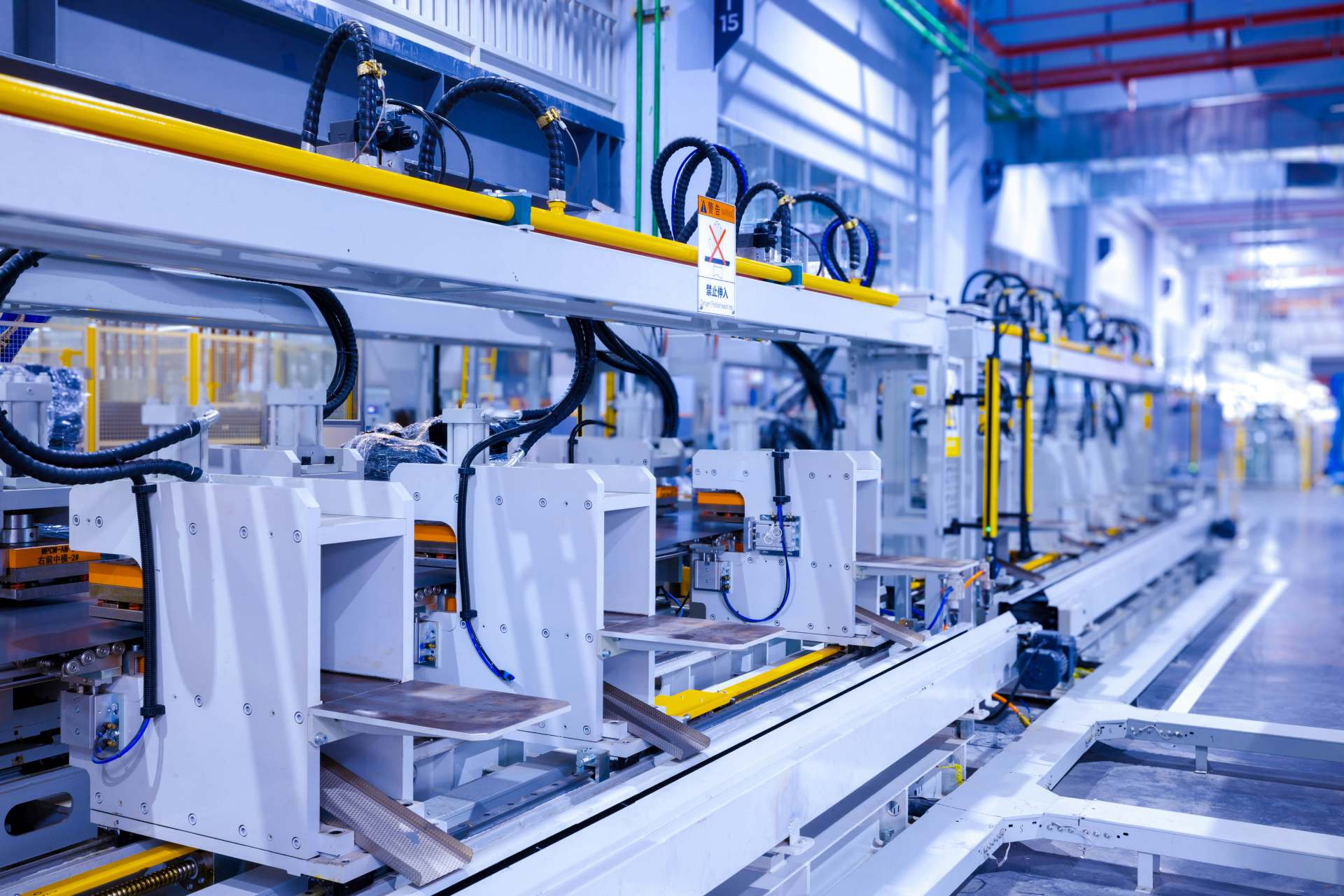 A&M Biomedical, Inc. | In-House vs. Outsourced Manufacturing: A Medical Device Comparison